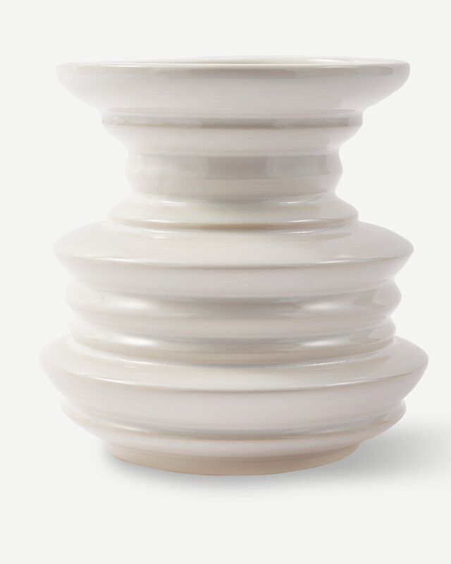 vase stacked plates dark green, White, pdp