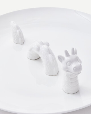 plate dragon white, White, medium